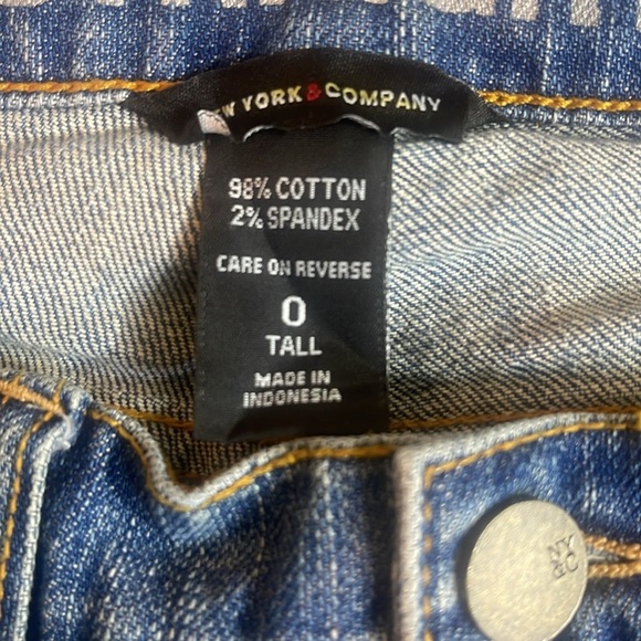 New York & Co Mid Rise Straight Leg Tall 0 - Picture 9 of 10